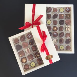 Linzer Schlosskonfekt von Konditorei Jindrak – handgemachte Pralinenvielfalt aus Linz in eleganter Geschenkbox